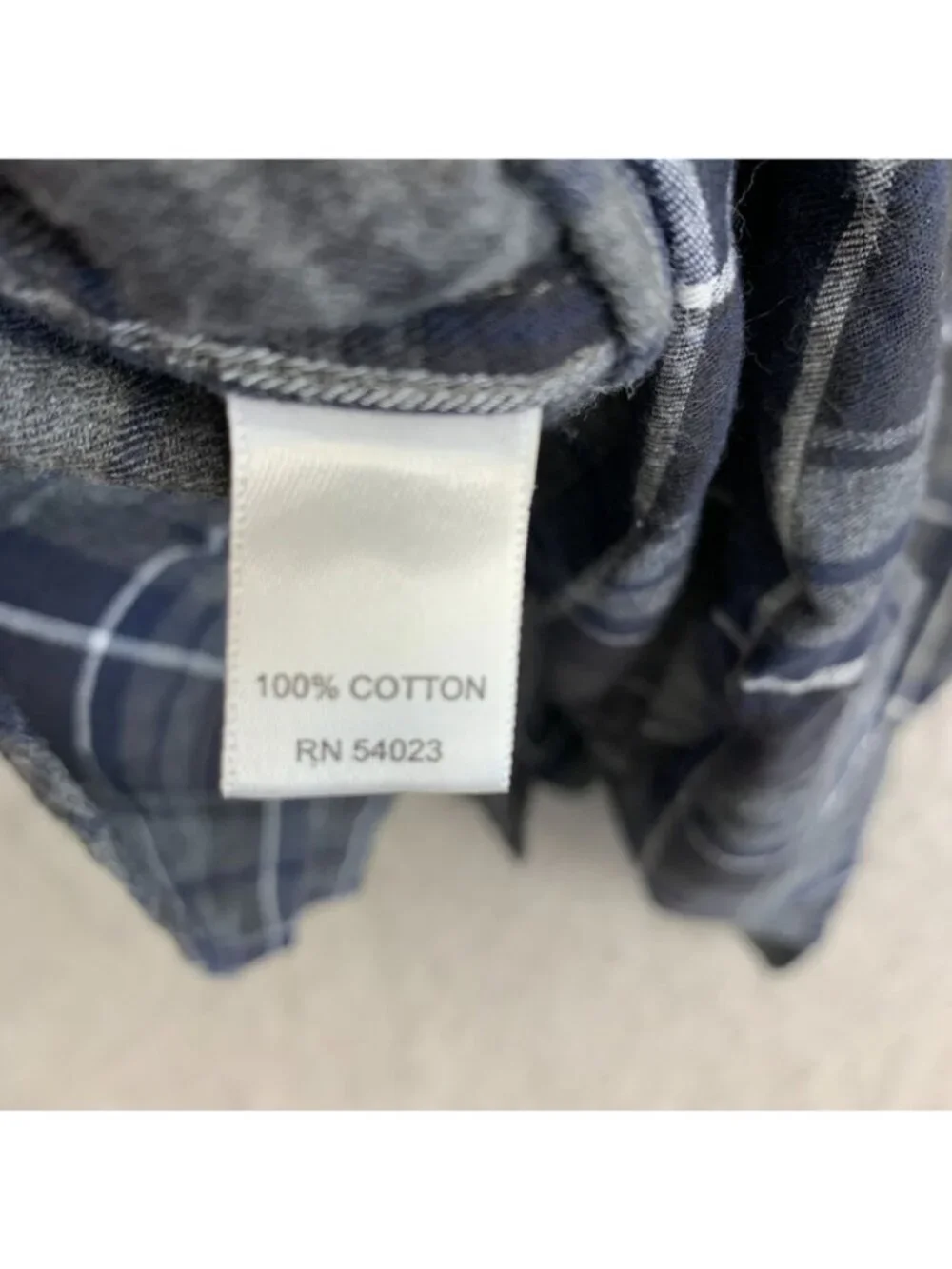 Banana Republic Men's XL Plaid Flannel Button-Down Shirt Navy/Gray P0076